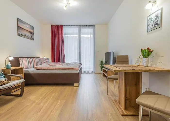 Flat With Bathtub & Balcony, Only 12Min Centrum, 200Mb Wifi