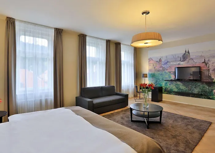 James Hotel & Apartments