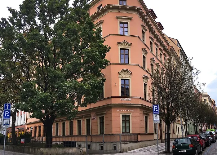 Ginosi Elema Apartel