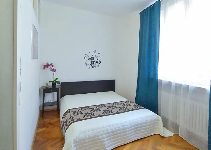 Modern Apartment Navrátilova II