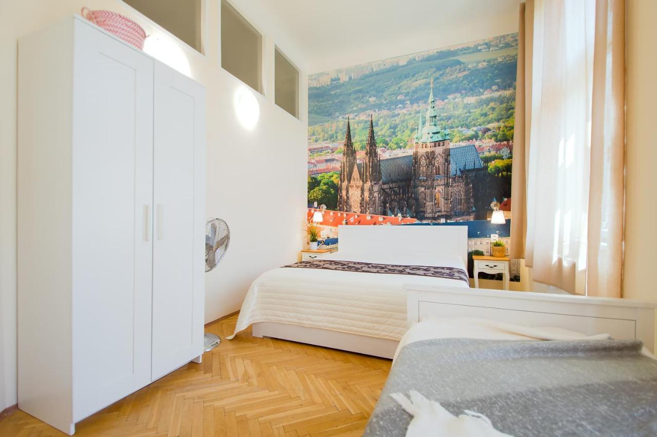City Center Legerova Apartment *