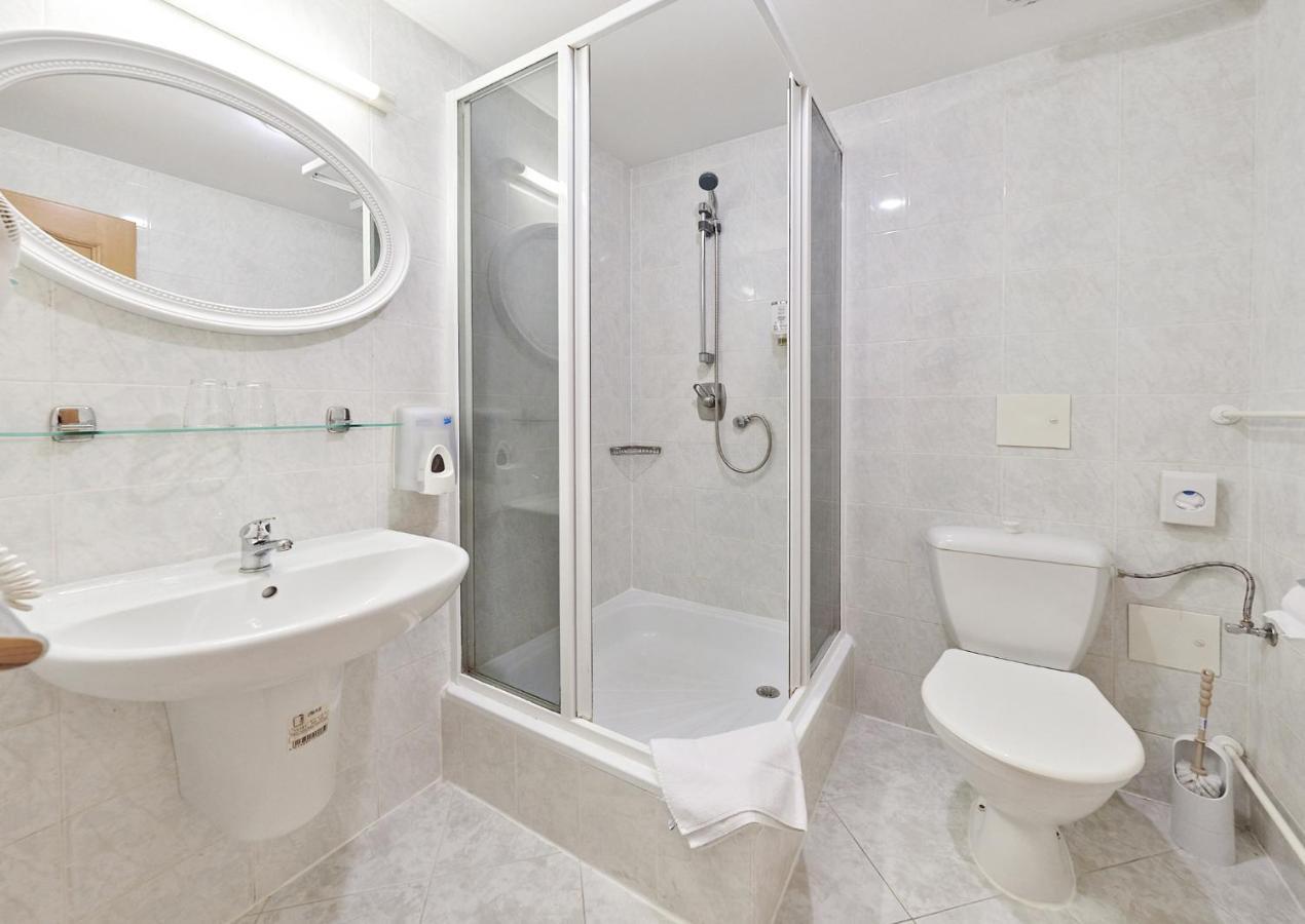 Abri 3* Prague