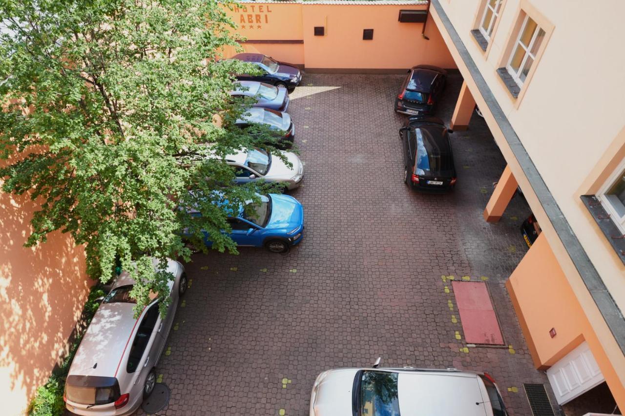Hotel Abri 3*