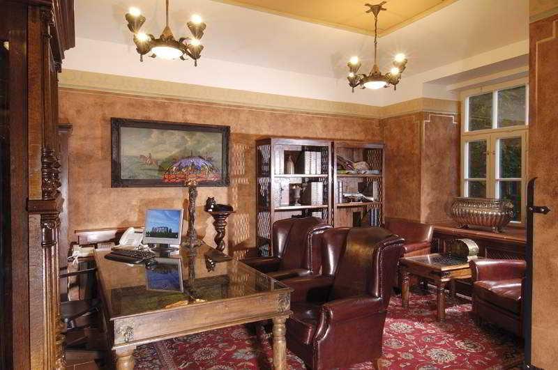 Ea Jeleni Dvur Castle Hotel 3*