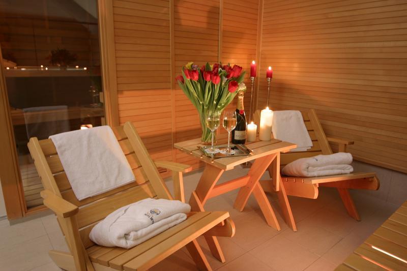 Boutique Seven Days 4*