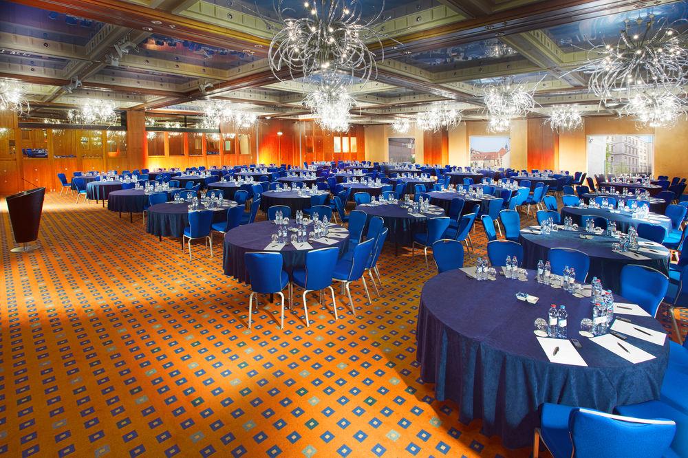 Fairmont Golden Hotel