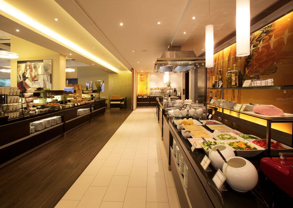 Fairmont Golden Hotel