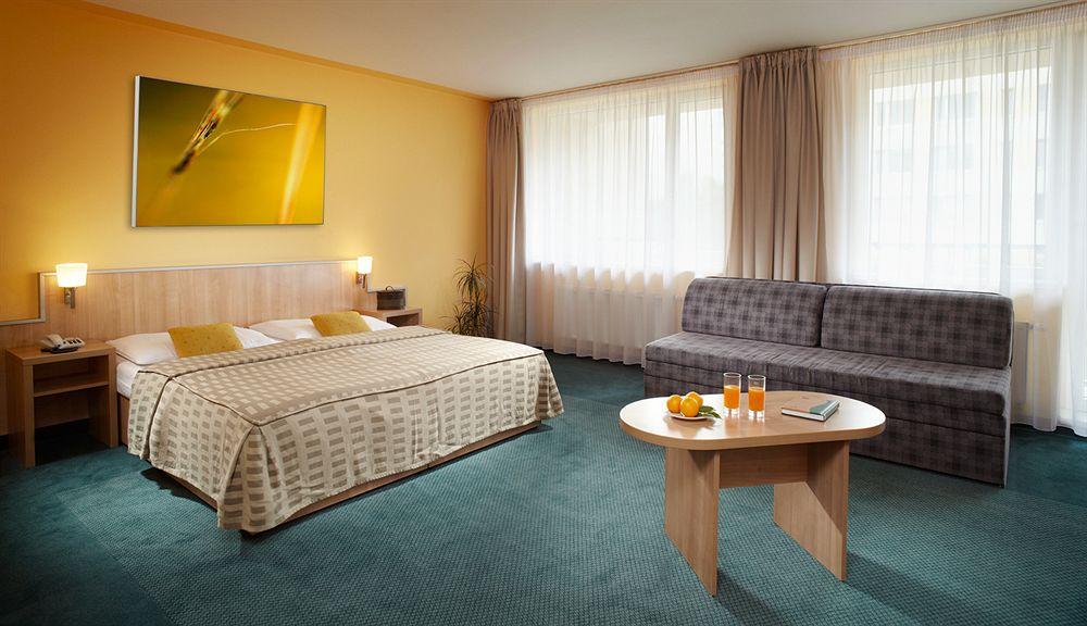 Otel Areal Repy