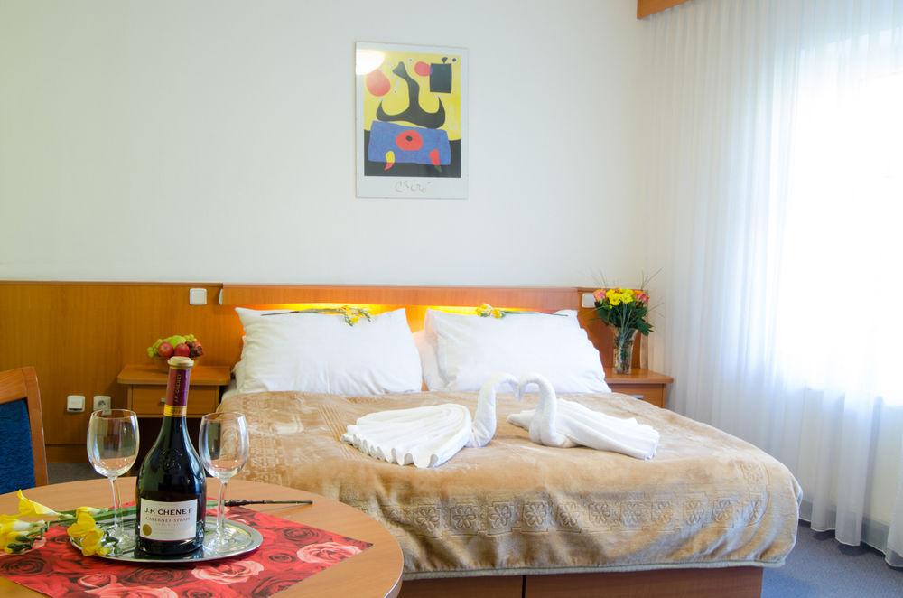 Inos 3* Praga