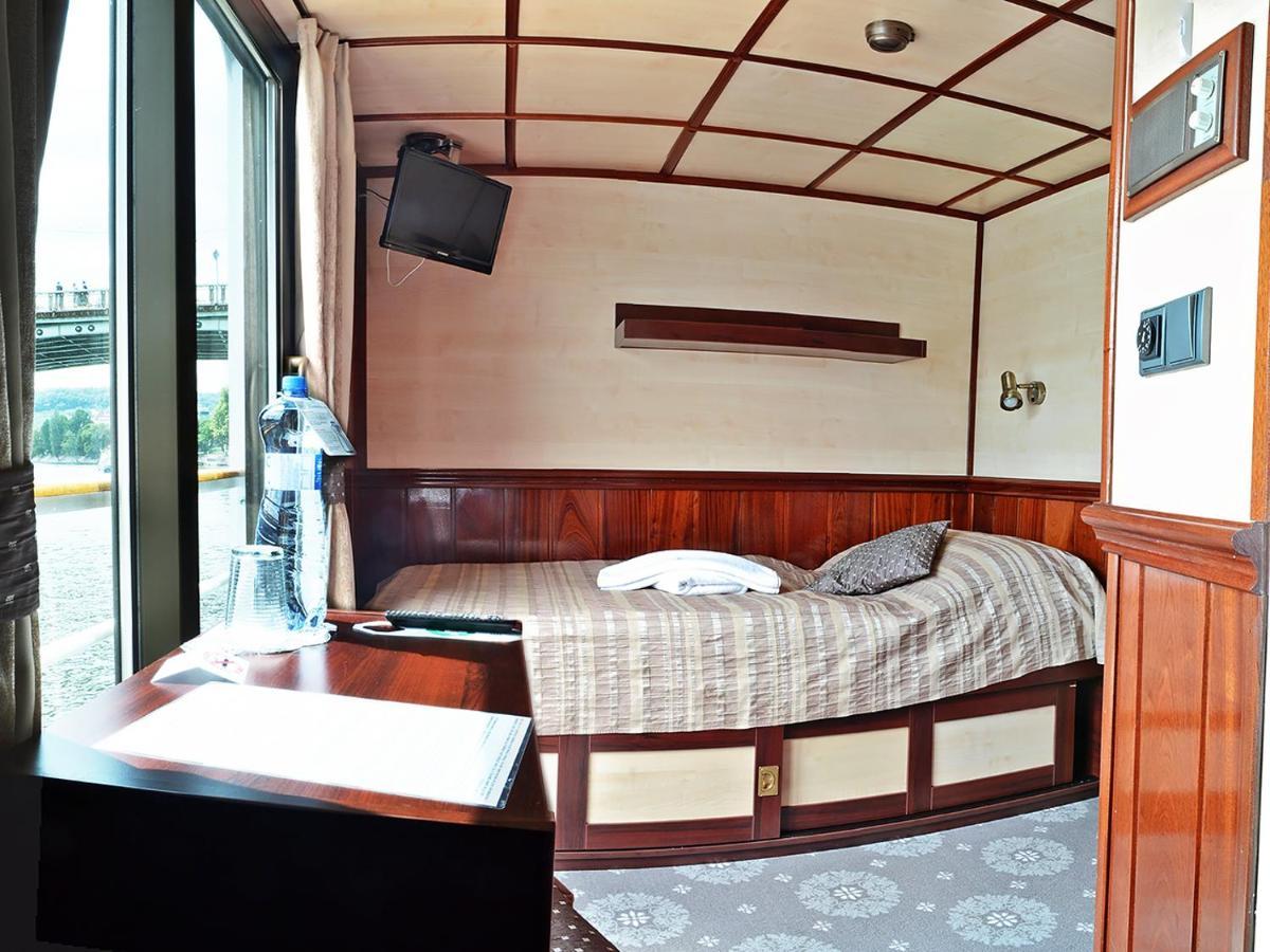 Bateau-hôtel Florentina Boat 3*
