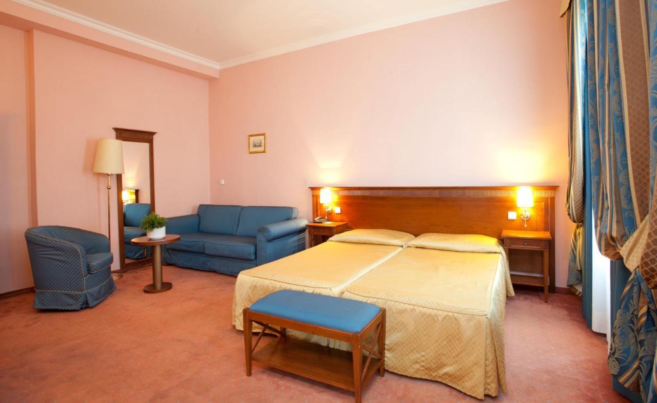 Hotel Legerova 9 **** 4*