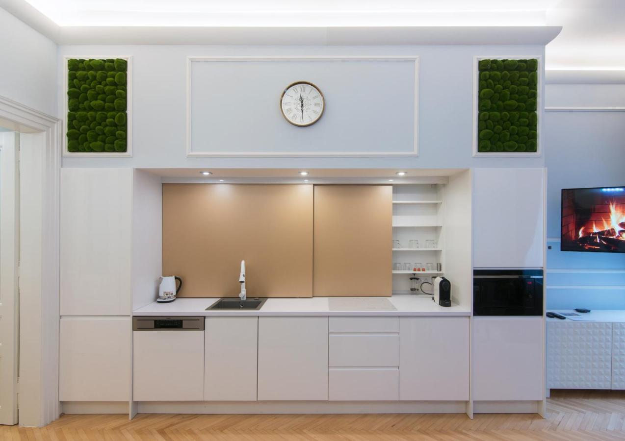 Vogue Near By Wenceslas Square Apartment *