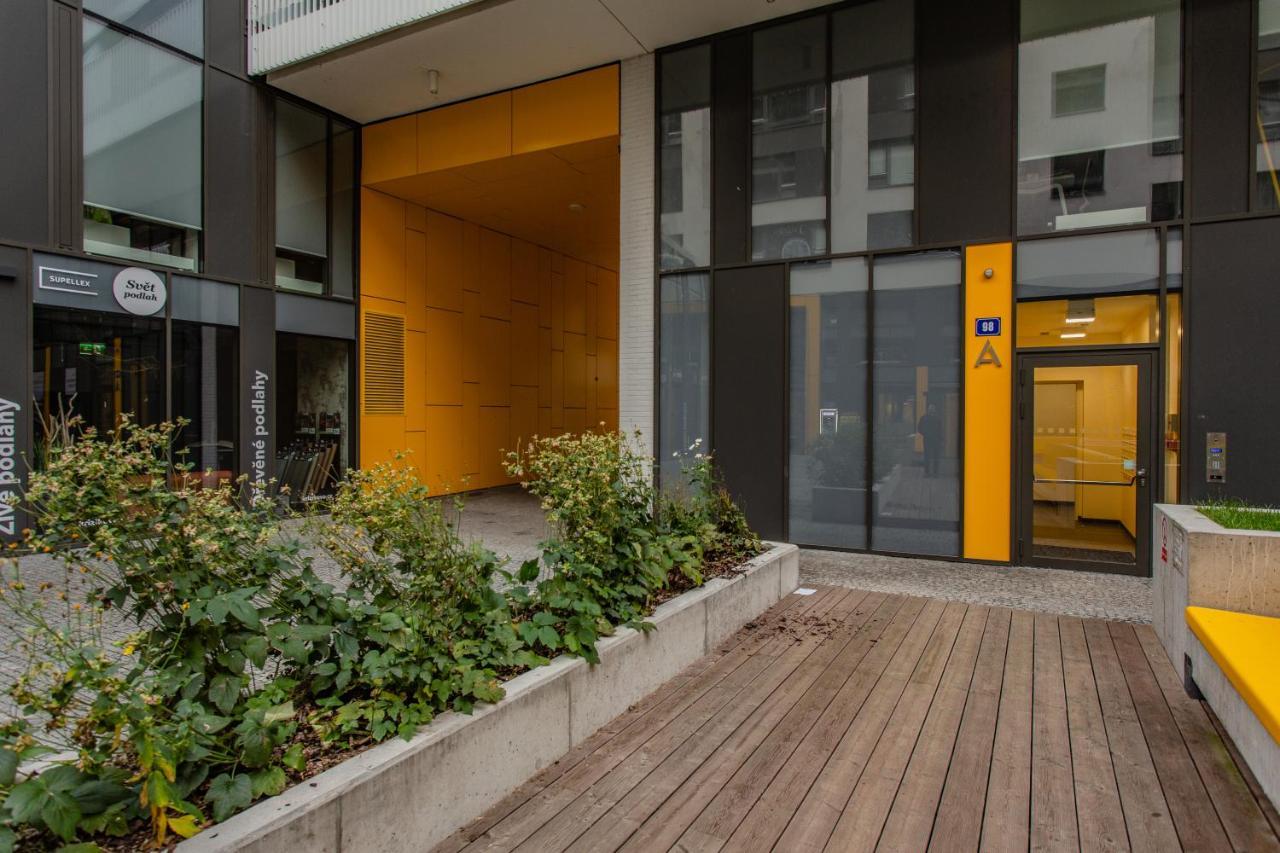 Spacious Terrace With Free Private Parking * Prague