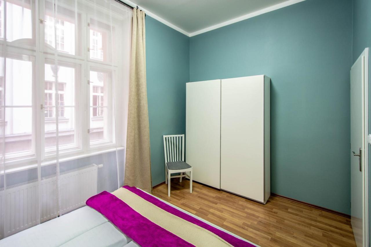 Ruzova By Ruterra * Prag
