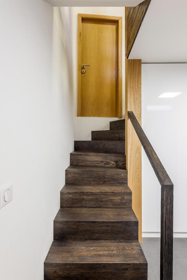 Modern In A Picturesque 15th-century Building Holiday home *