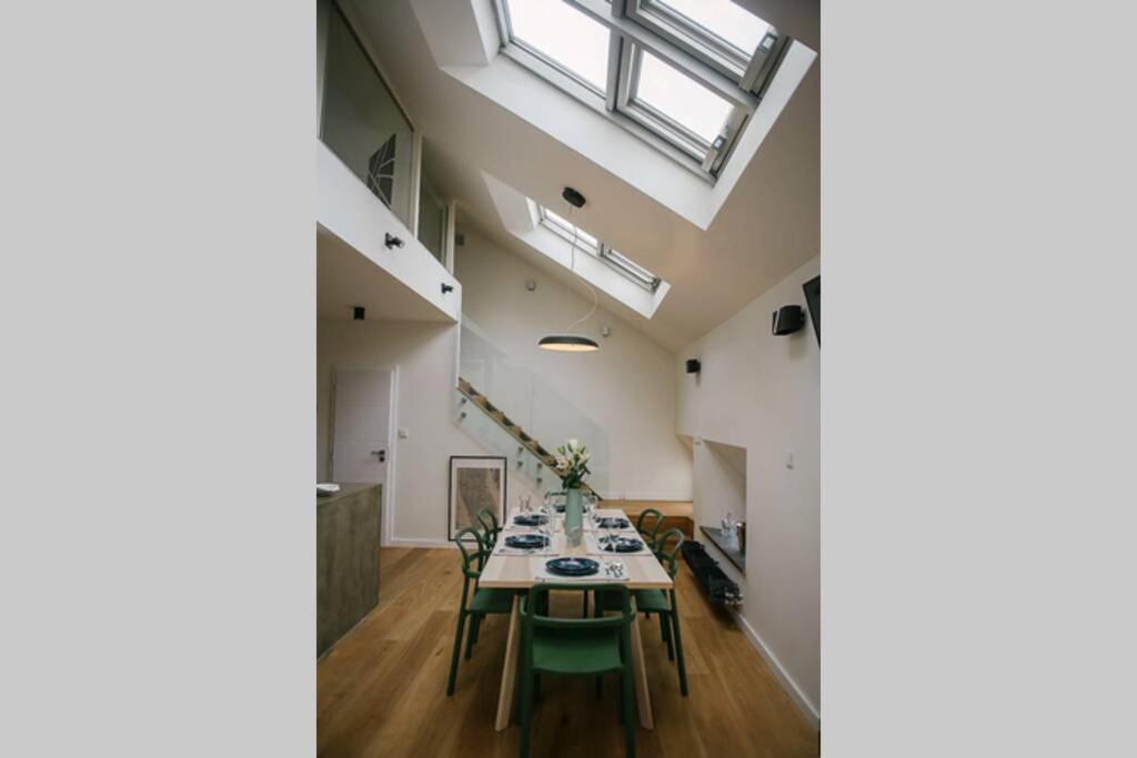 Huge 3-bed Duplex W Sauna, Jacuzzi, Terrace & Ac Apartment Prague