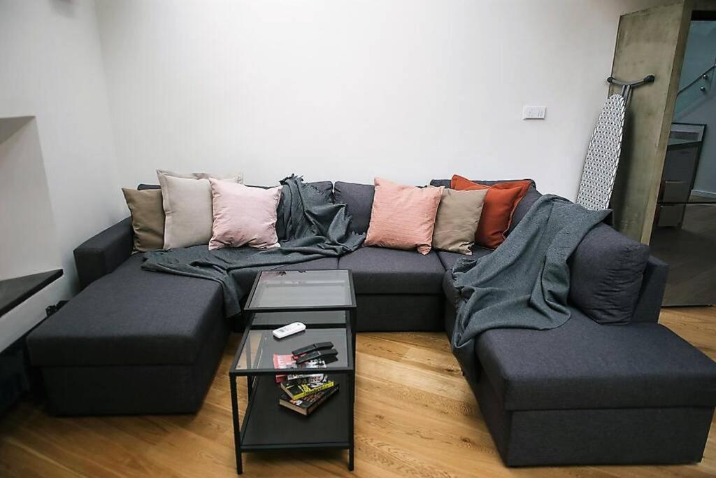 Huge 3-bed Duplex W Sauna, Jacuzzi, Terrace & Ac Apartment