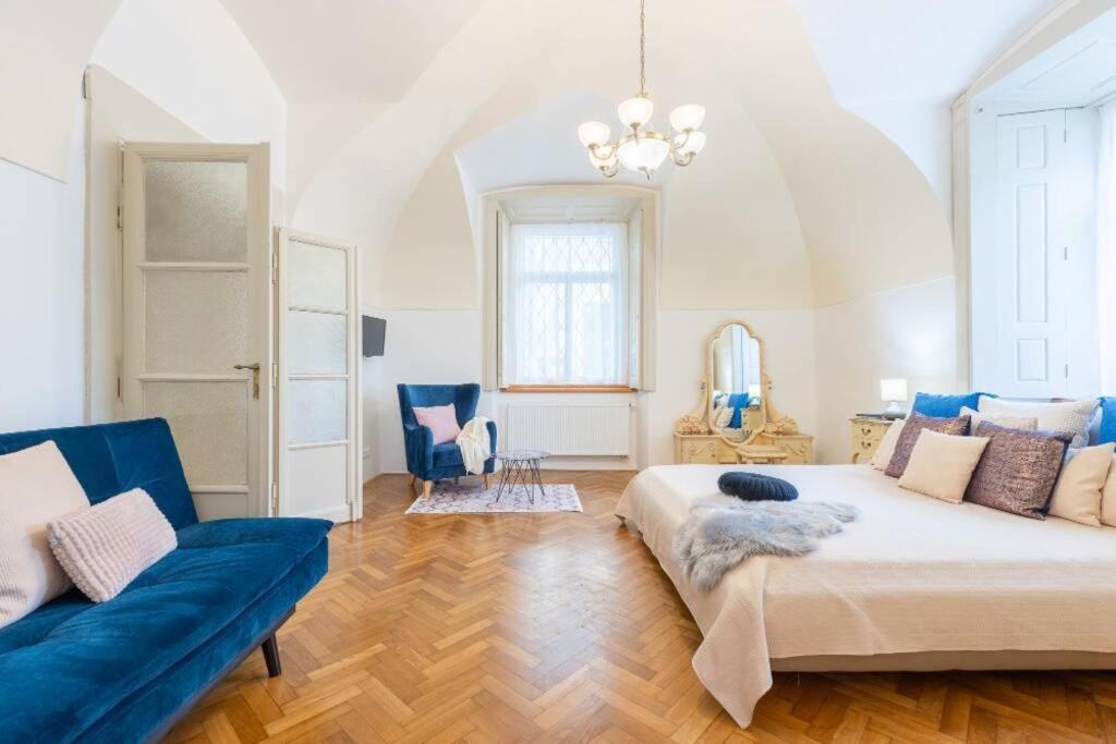 Apartment Rose / Romantic & Cozy / City Center Prag