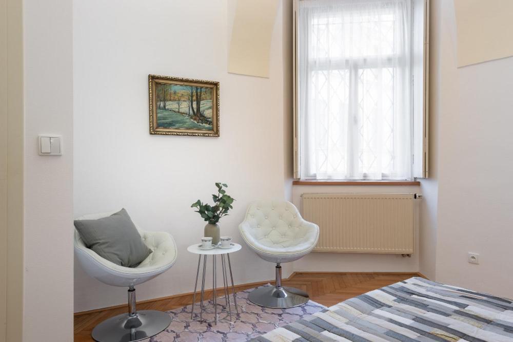 Apartment Rose / Romantic & Cozy / City Center Prag
