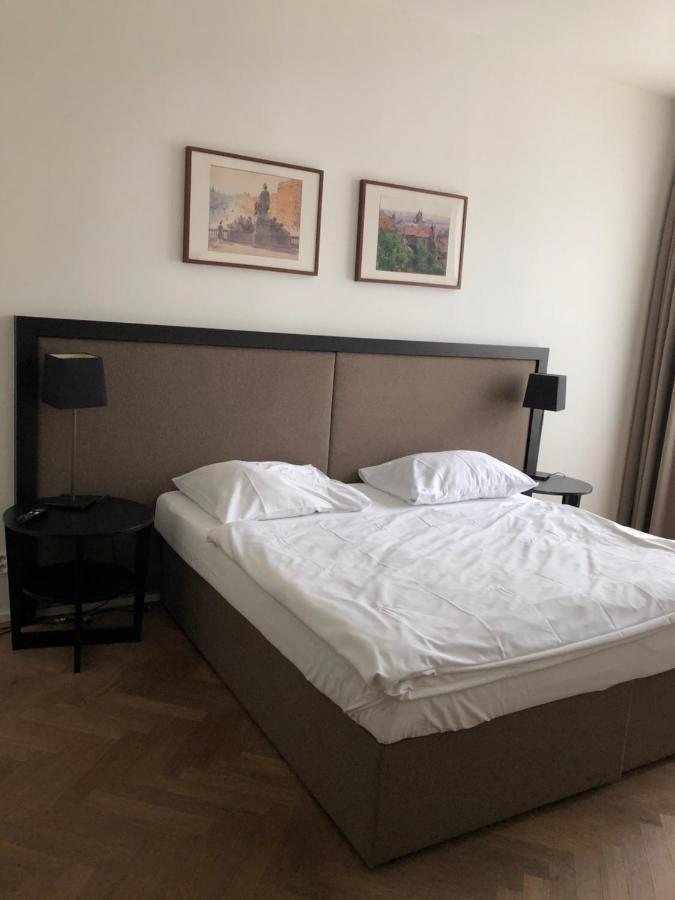 & Aparthotel