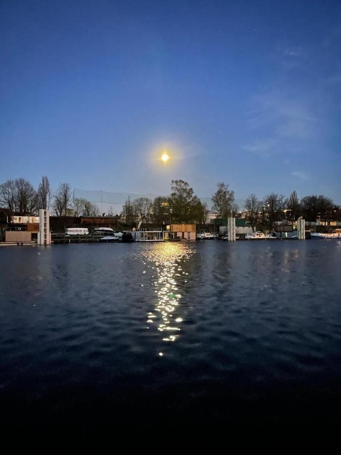 Tekne Houseboat Ginger Prag