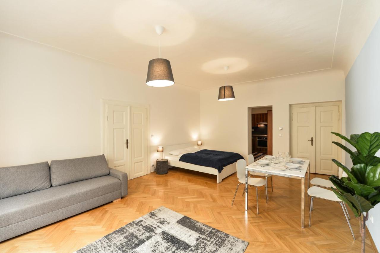 Celetna 27 * Prague