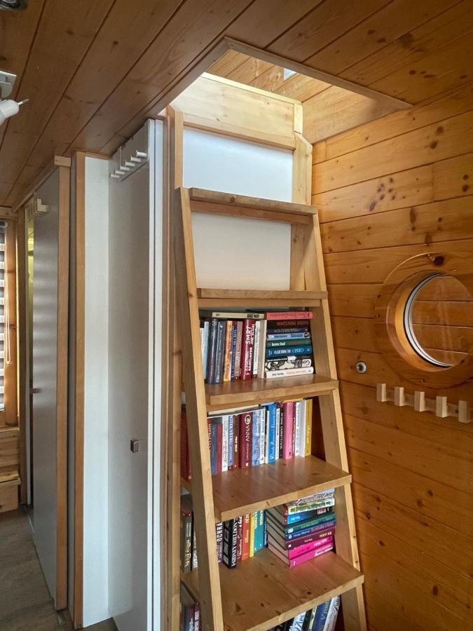 Tekne Houseboat Ginger *