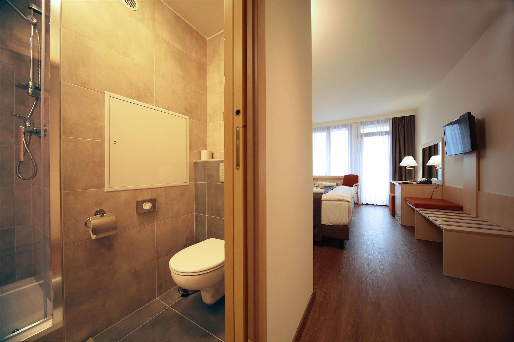 Otel Krystal 3*