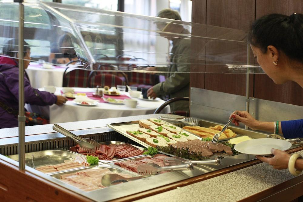 Krystal Otel Prag