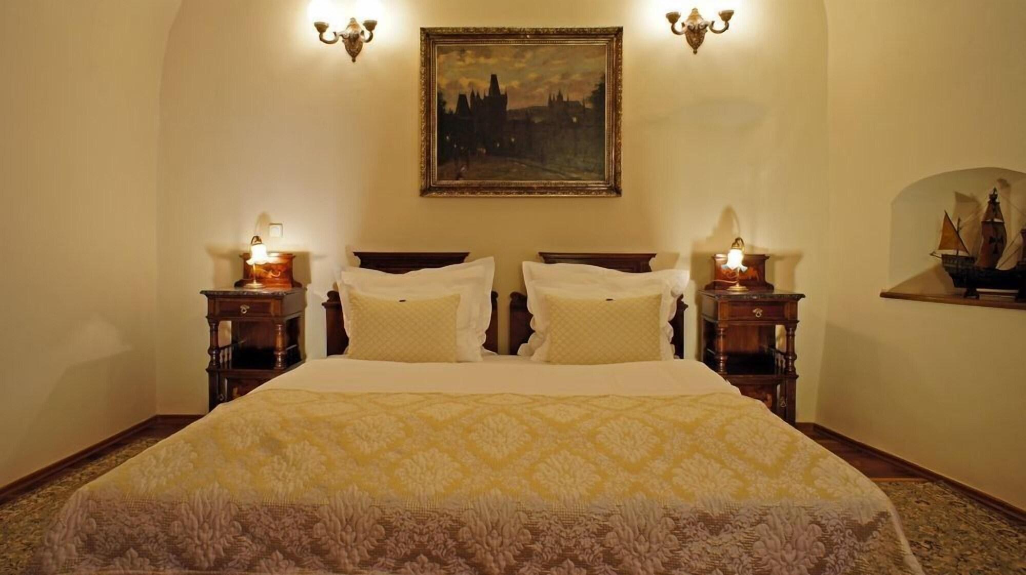 Grand Hotel
