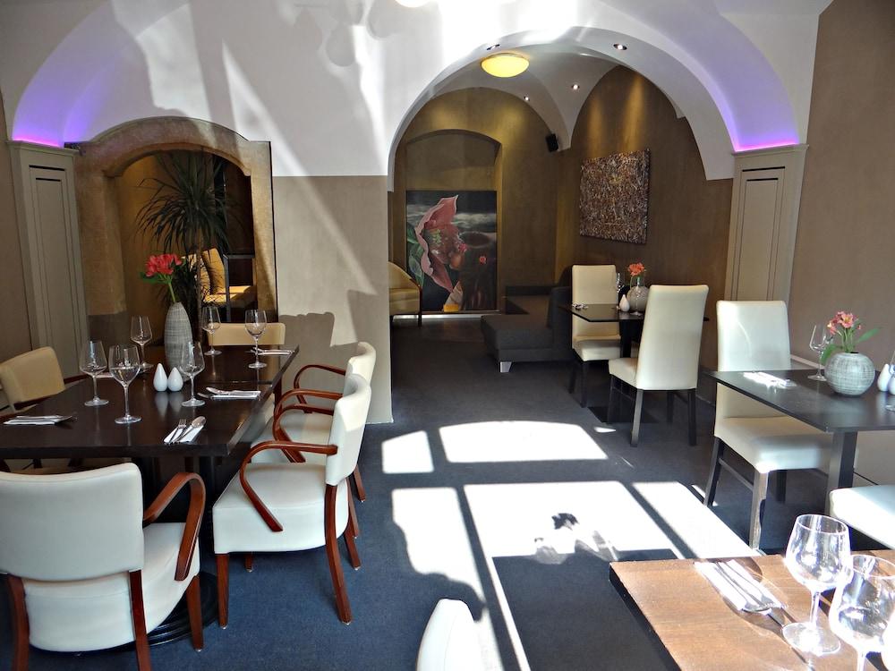 U Krize Hotel Prague