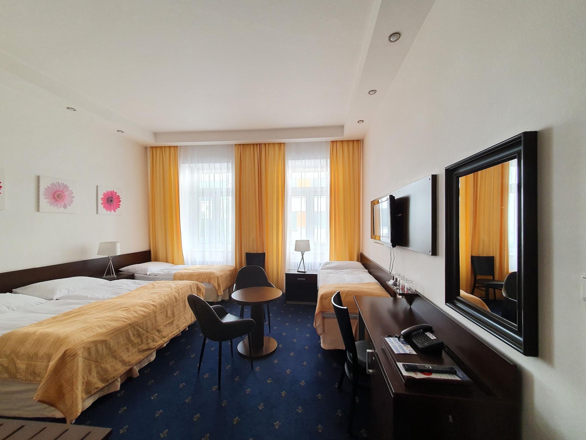 Royal Plaza Otel 3*