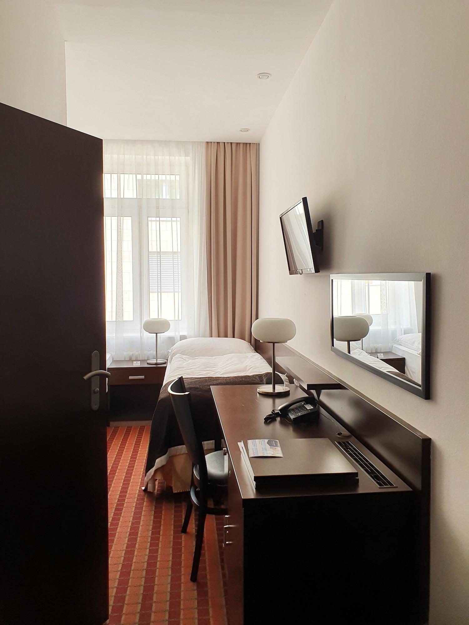 Royal Plaza Otel 3*