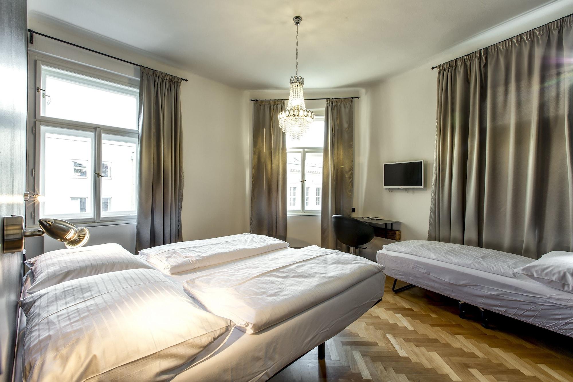 Sophie's Hostel *