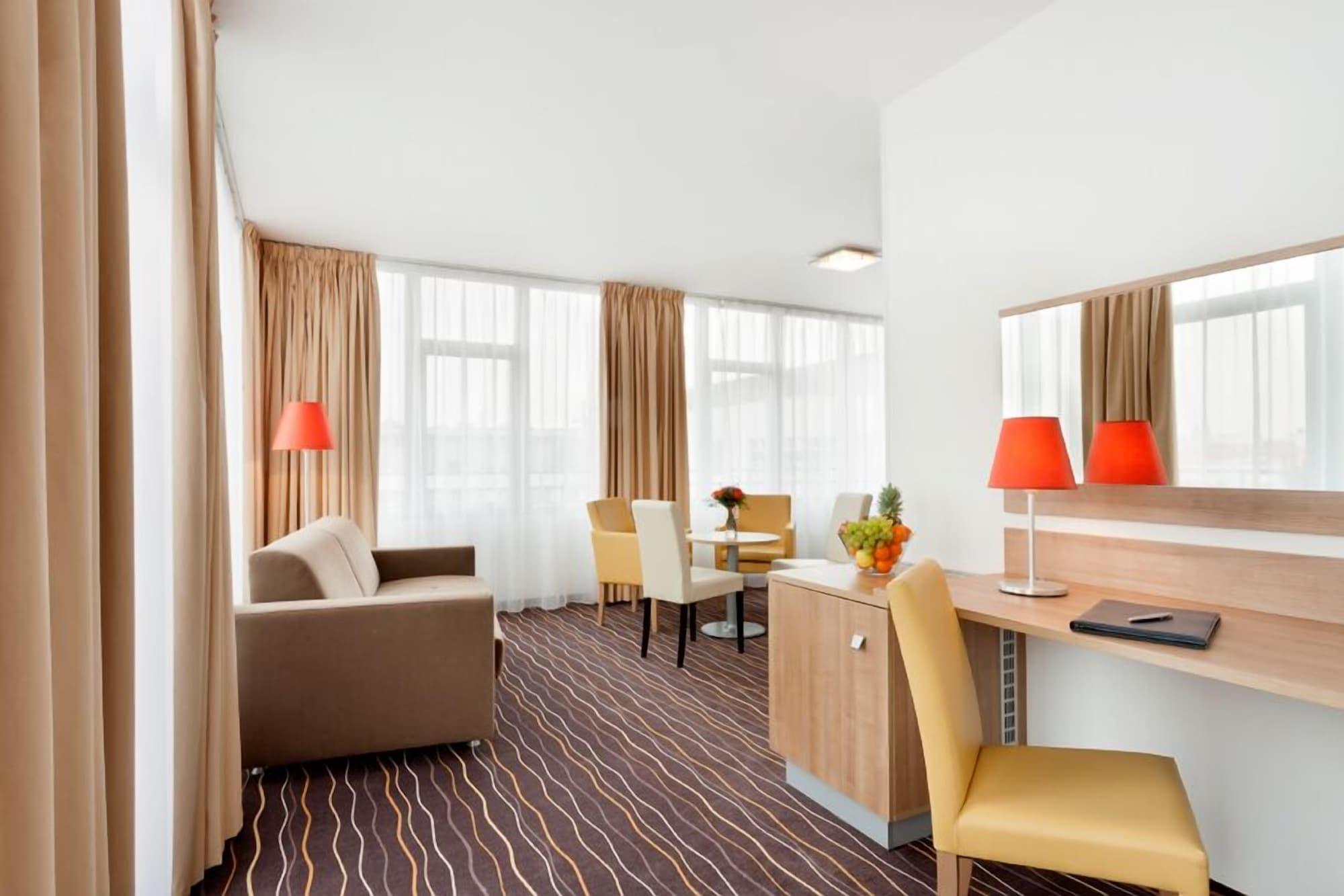 Akcent Hotel 3*