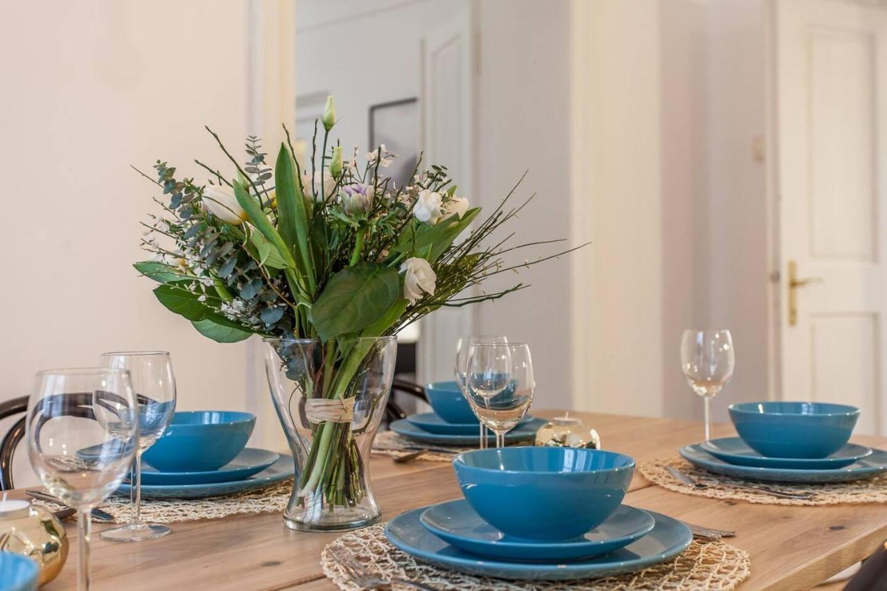 Old Town 2 Bdr Apartment, Free Coffee Daire *