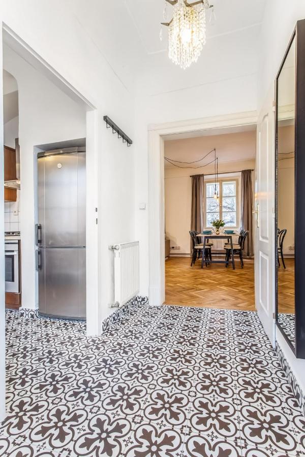 Daire Old Town 2 Bdr Apartment, Free Coffee *