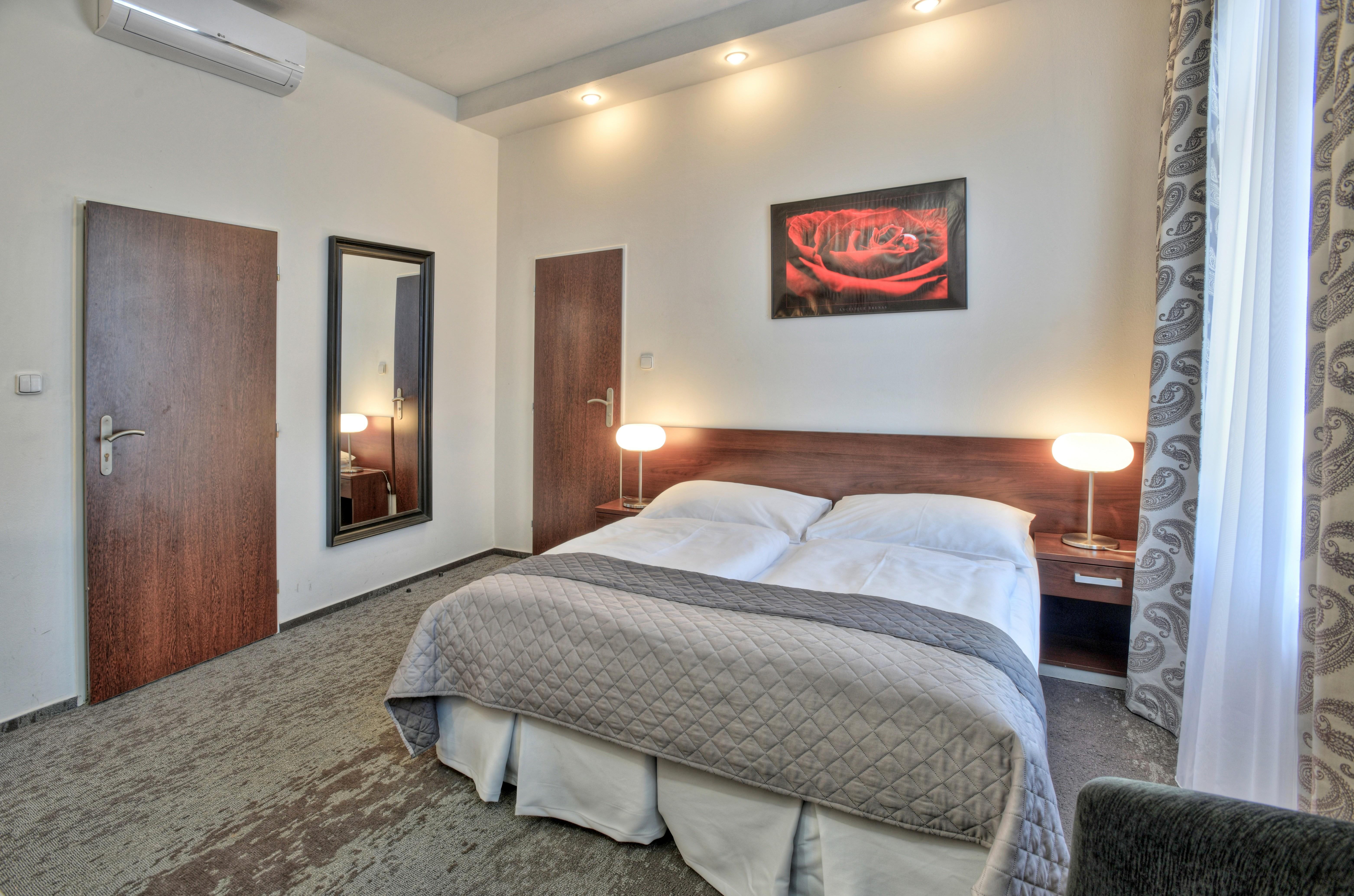 Otel Royal Plaza 3*