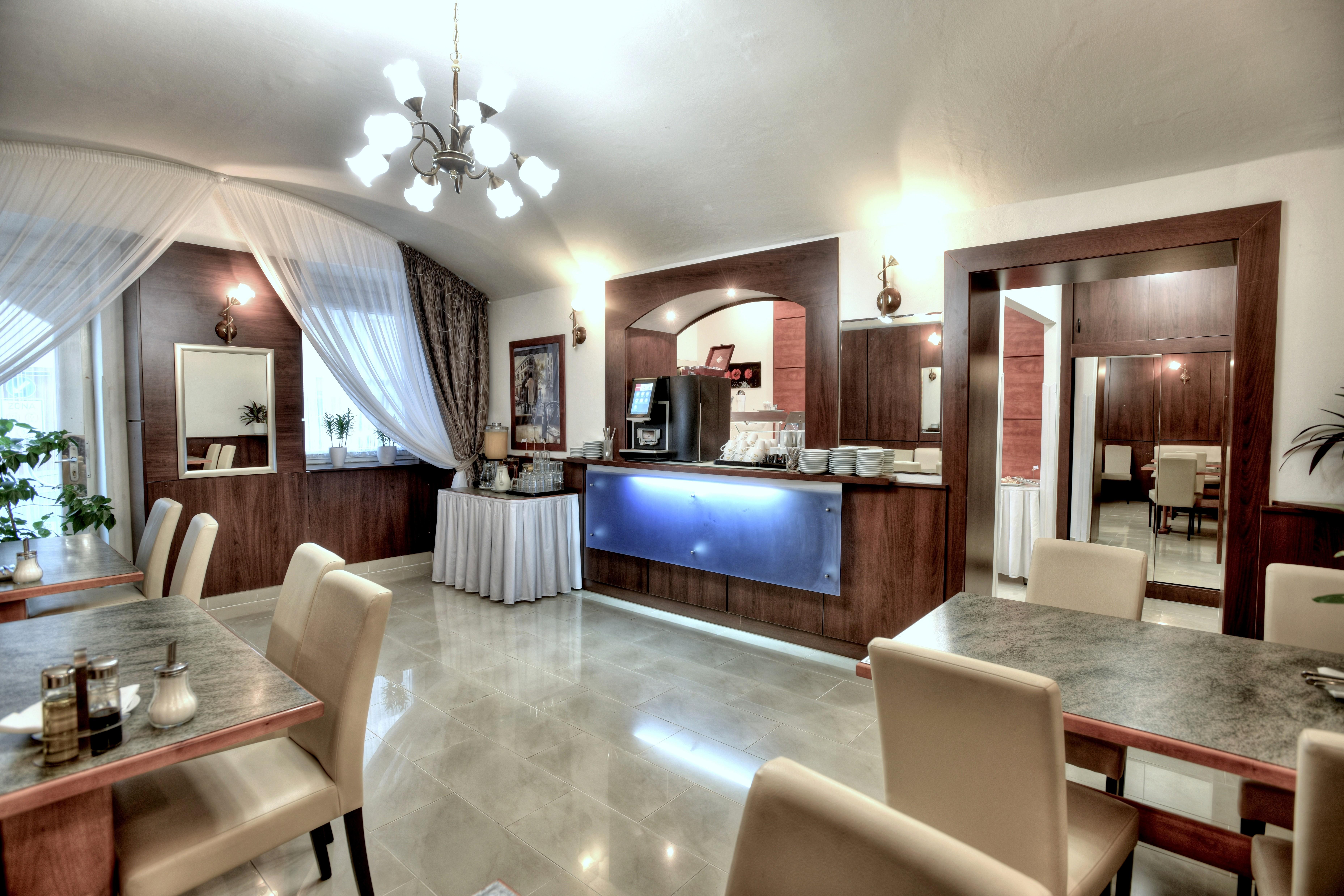Royal Plaza Otel 3*