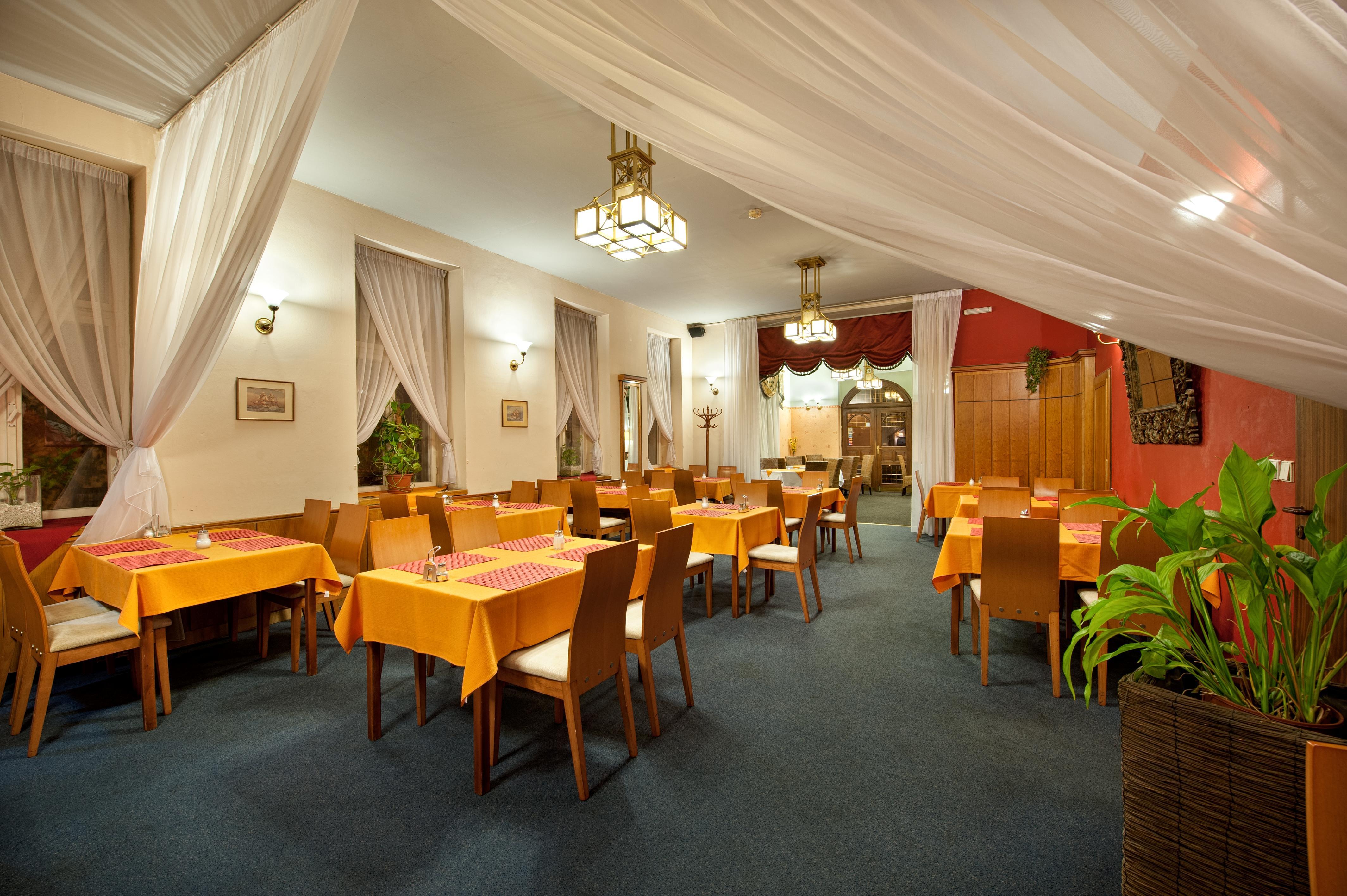 Hotel Aron