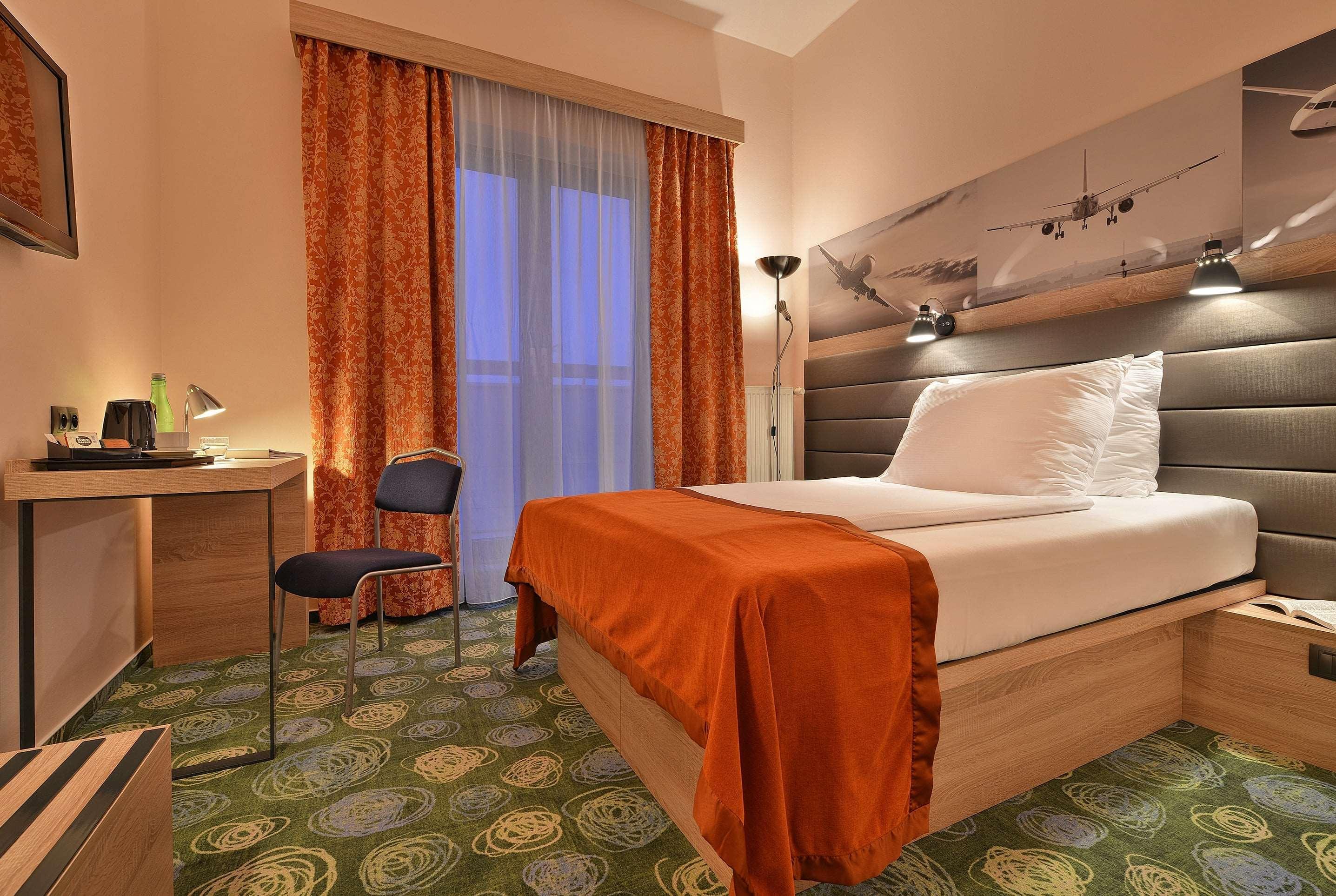 Otel Ramada Airport