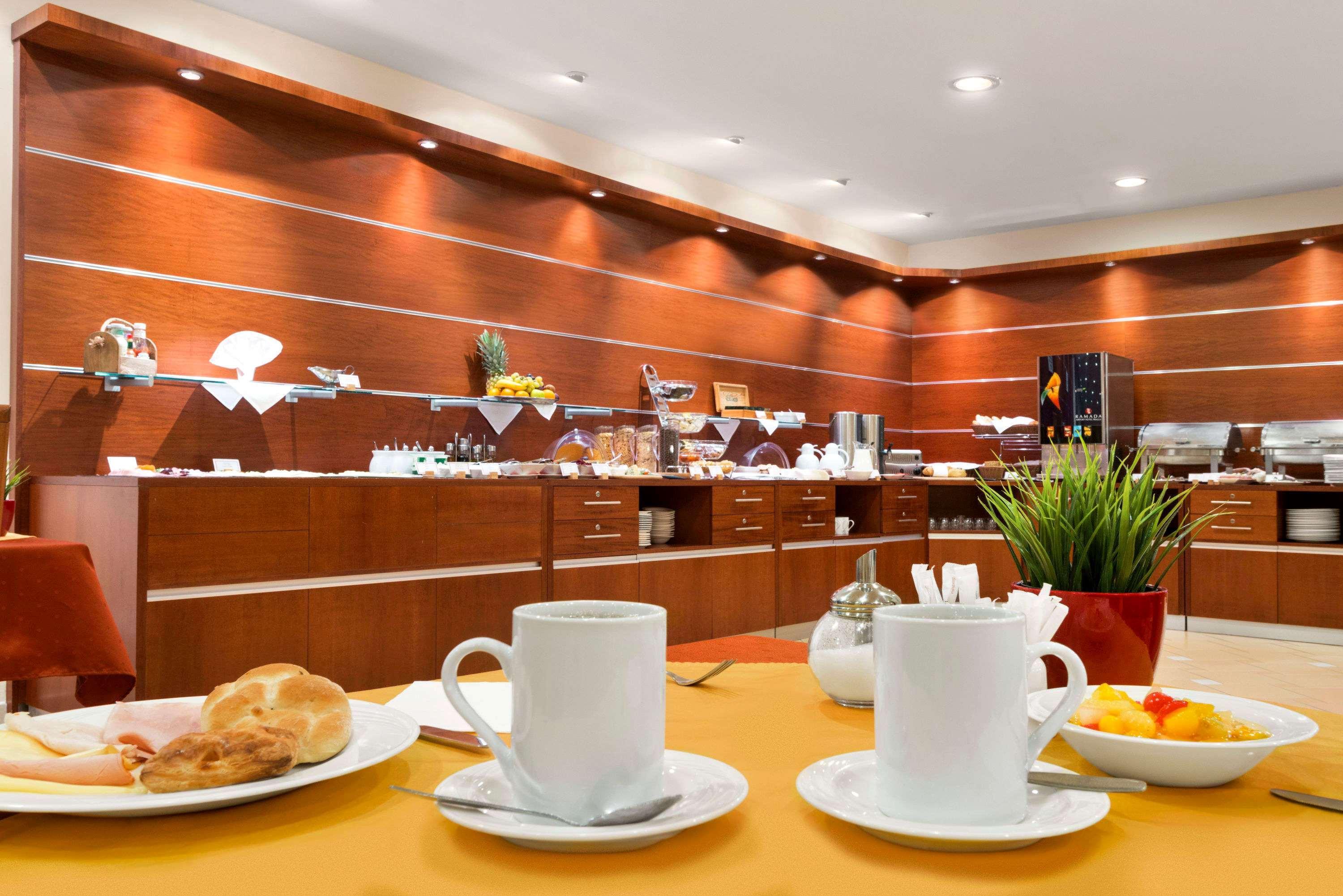 Otel Ramada Airport Prag