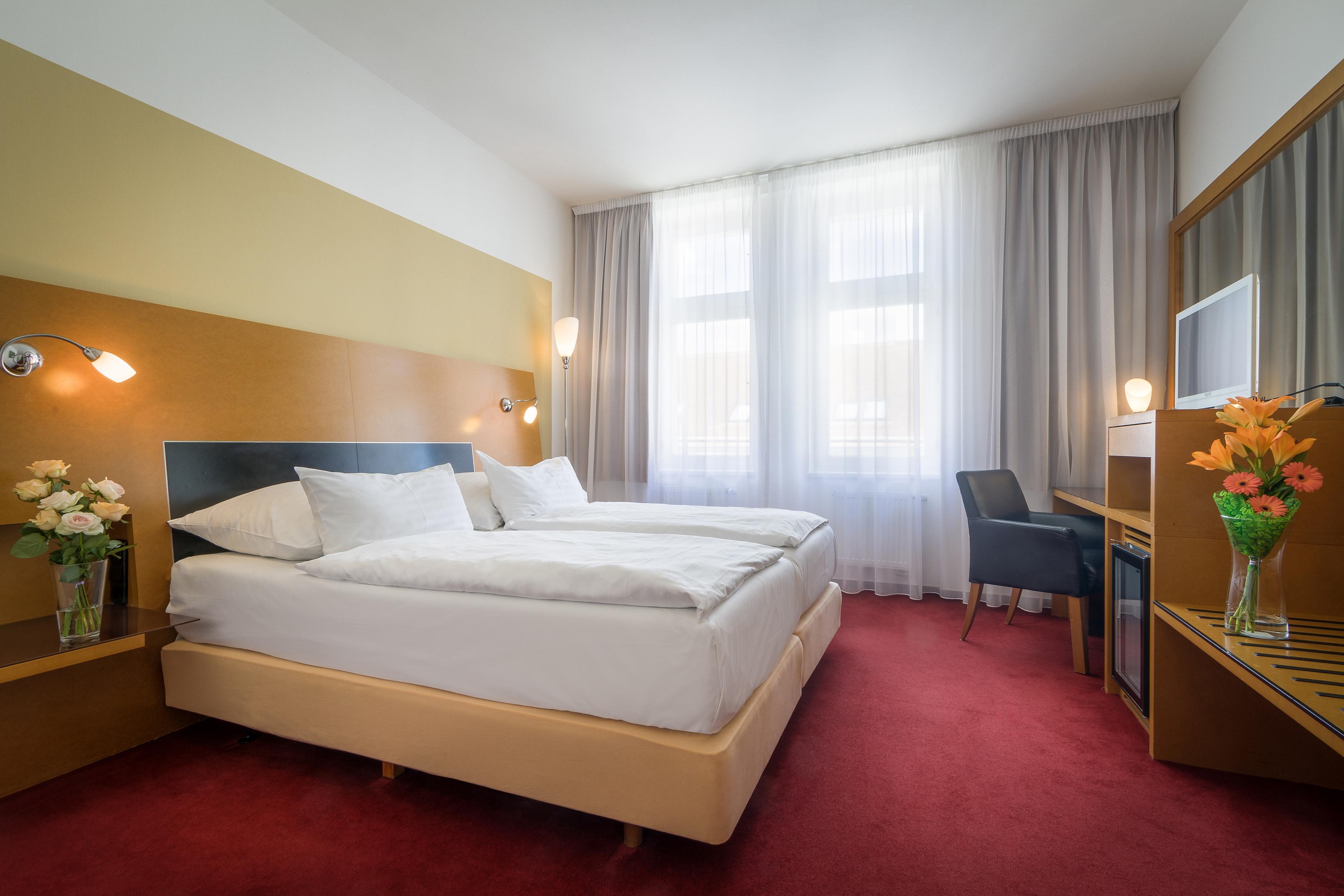 Theatrino Otel 4*