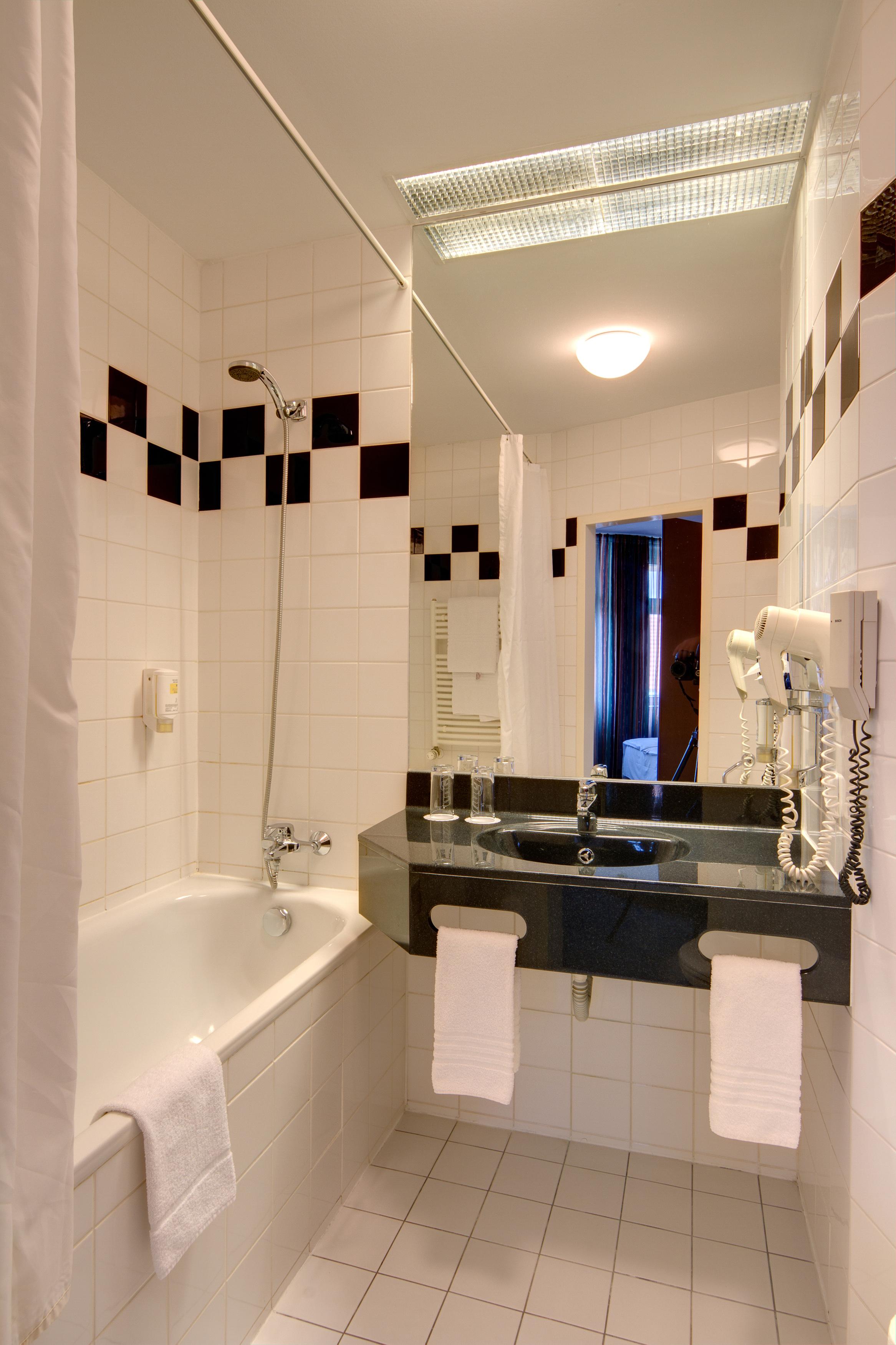 Theatrino Otel 4*