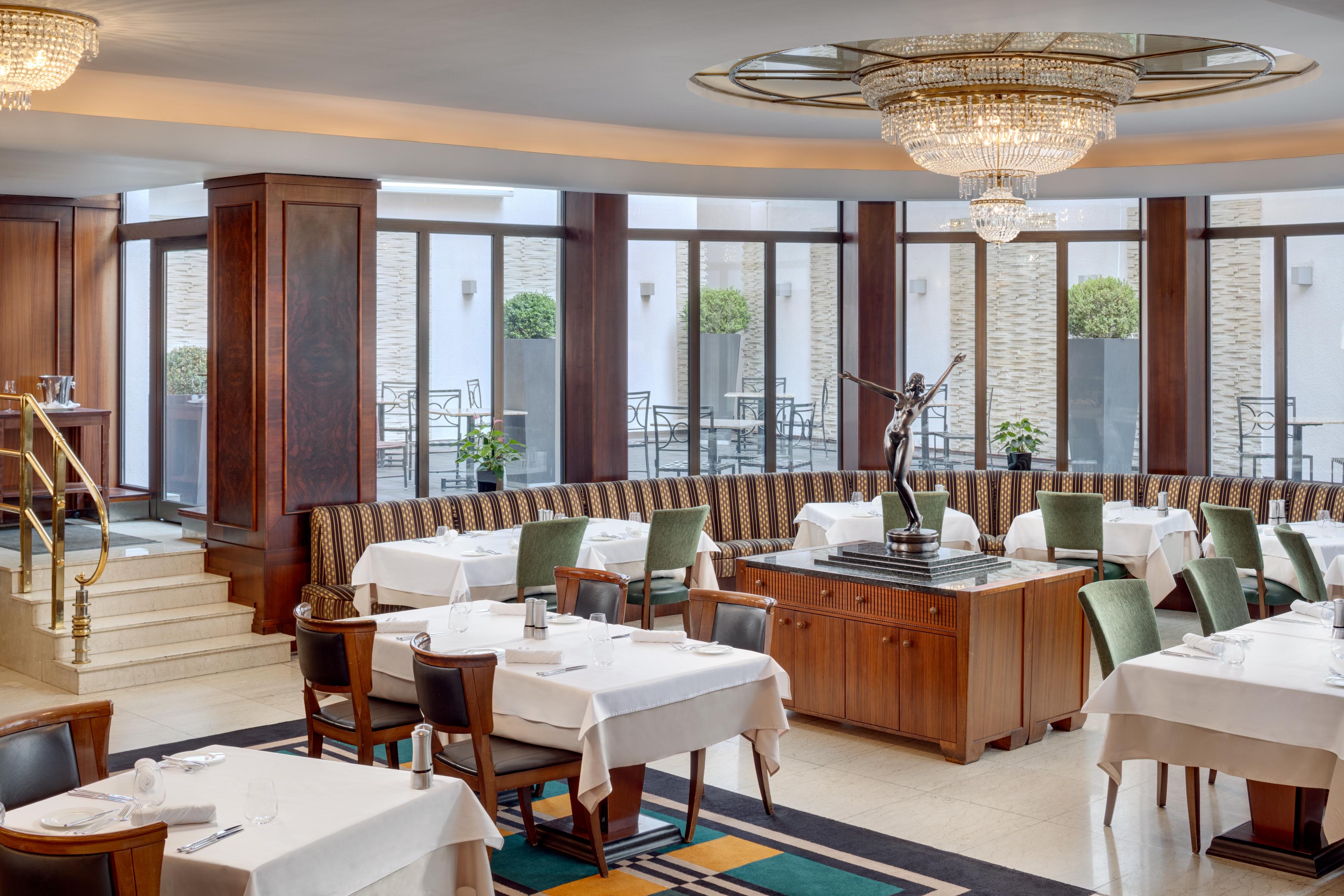 Almanac X Alcron Hotel