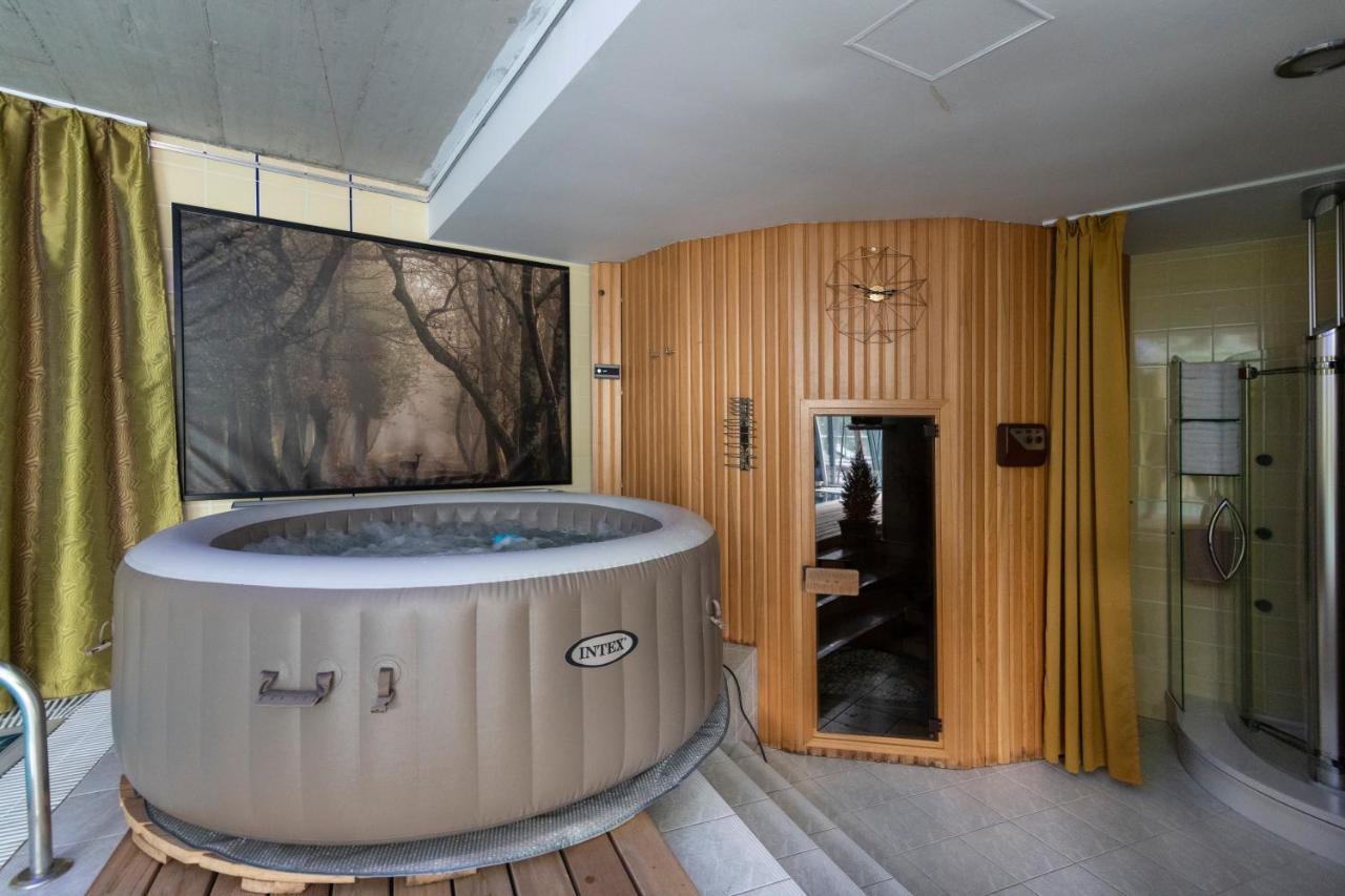 Unique With Private Pool, Cinema,