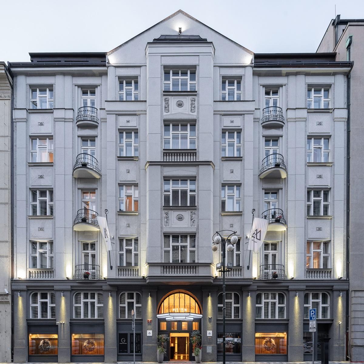 The Emblem - Preferred & Praga