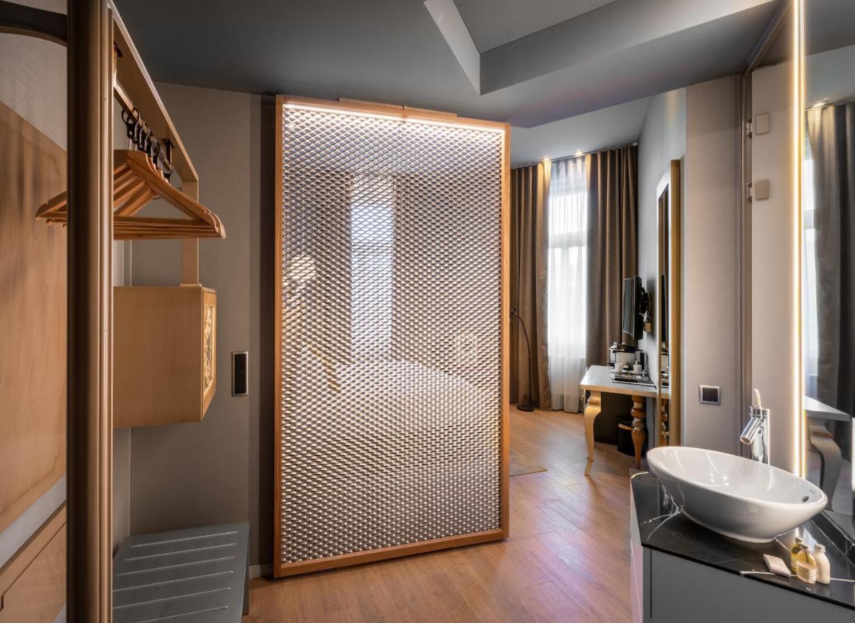 987 Design Hotel 4*
