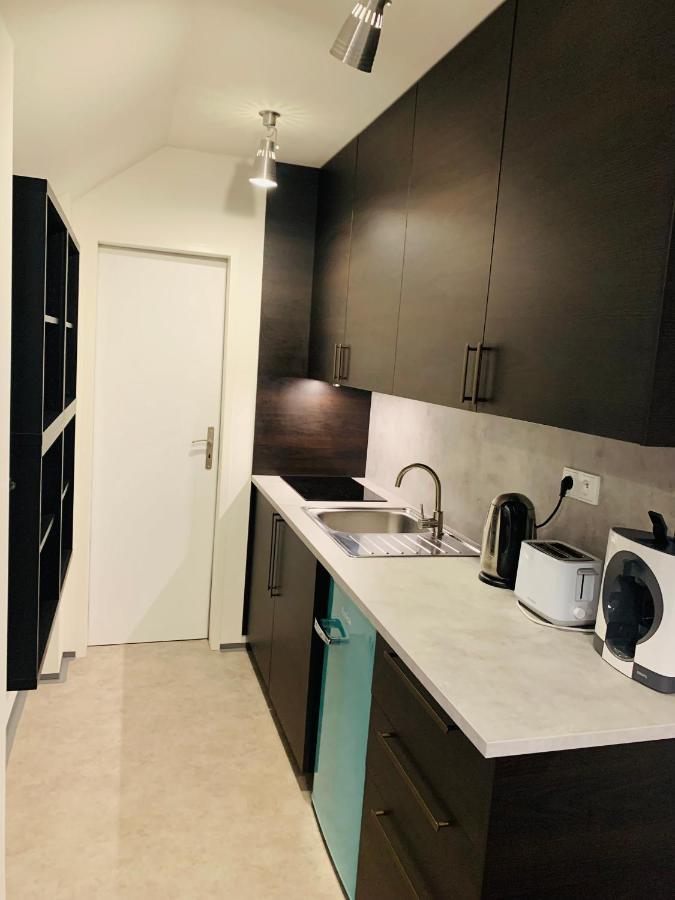 Cozy Friendly Place With Free Parking Apartment *