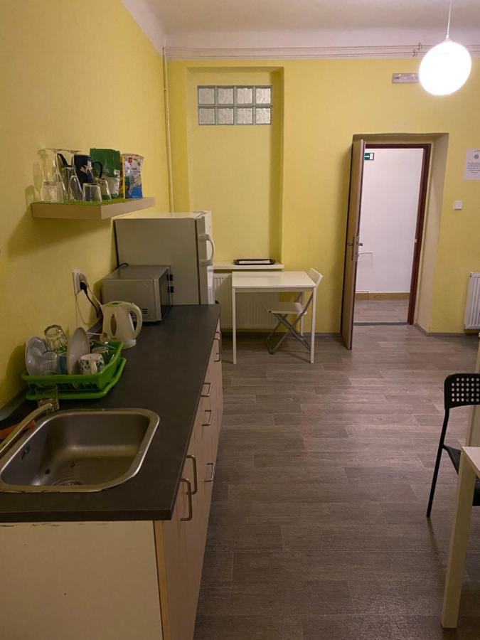Easy Housing *